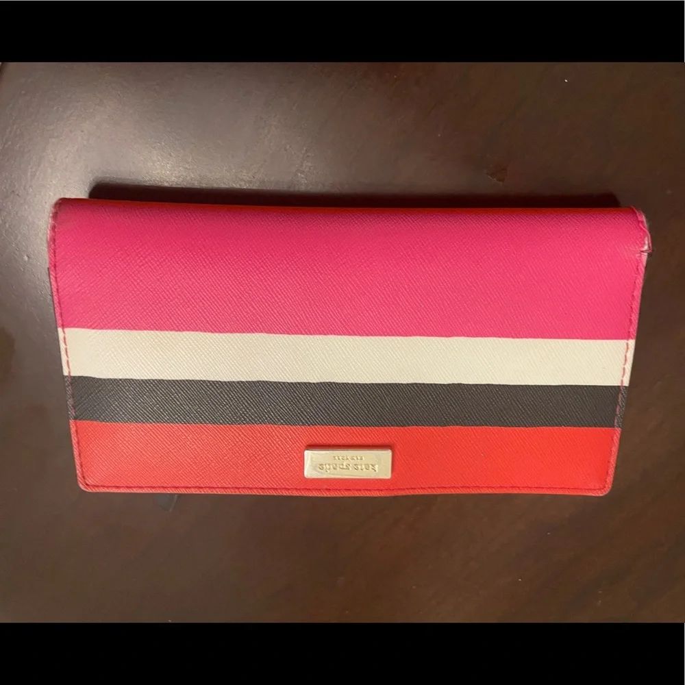 Kate Spade Wallet - Picture 1 of 3